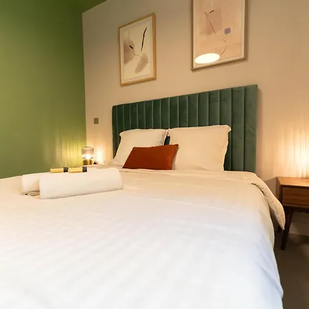 Old Town Diamond, Adorable Sunny With Ac Apartament